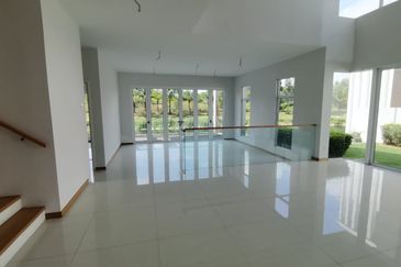 Isola Villa @ Senibong Cove