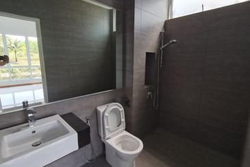 Isola Villa @ Senibong Cove