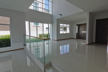 Isola Villa @ Senibong Cove