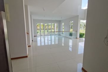 Isola Villa @ Senibong Cove