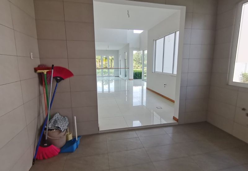 Isola Villa @ Senibong Cove