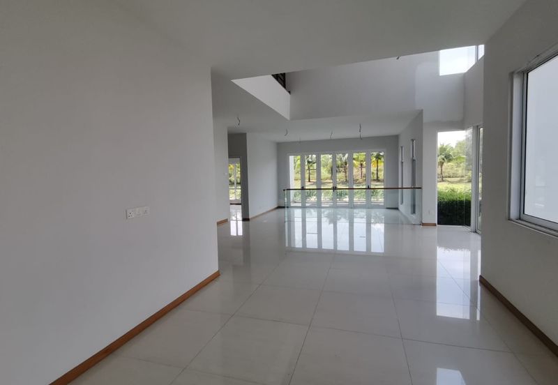 Isola Villa @ Senibong Cove