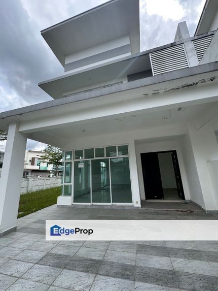 Taman Mutiara Rini Skudai Double Storey Cluster House For Sale, Johor, Skudai