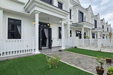 Eco Botanic 2.5 Storey Garden Superlink House For Sale