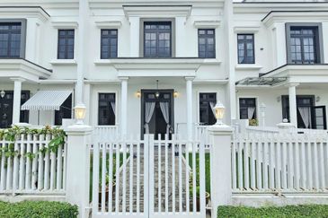 Eco Botanic 2.5 Storey Garden Superlink House For Sale