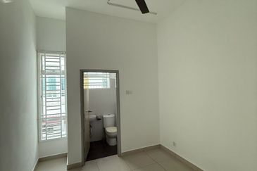 Austin Residence @Taman Mount Austin