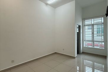 Austin Residence @Taman Mount Austin