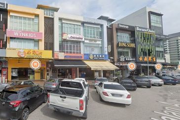 Jalan Austin Heights