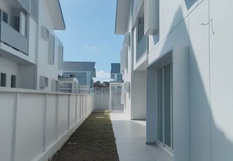 Bandar Baru Seri Alam