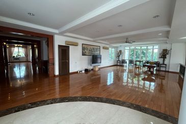 Stulang Laut / Darat