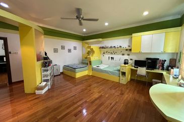 Stulang Laut / Darat