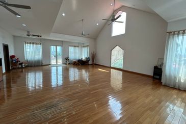 Stulang Laut / Darat