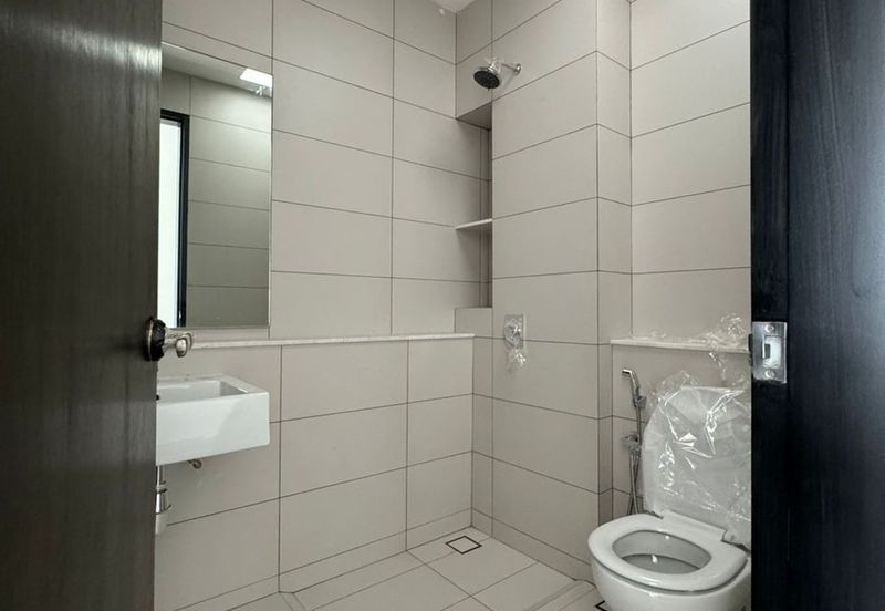 Senibong Cove Waterway Residences