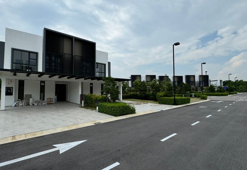 Senibong Cove Waterway Residences