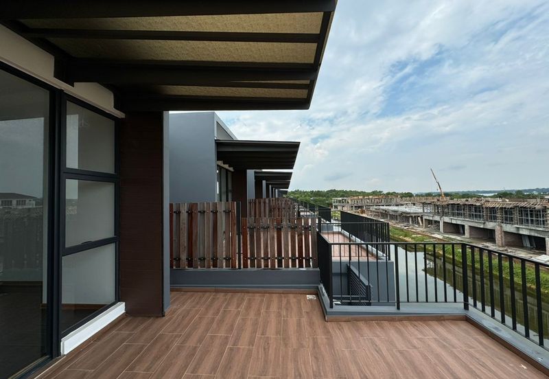 Senibong Cove Waterway Residences