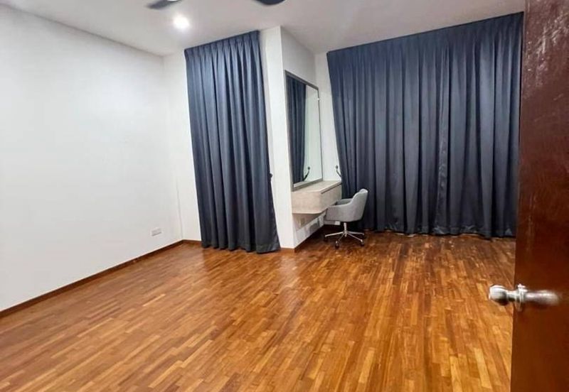 The WaterEdge Residences