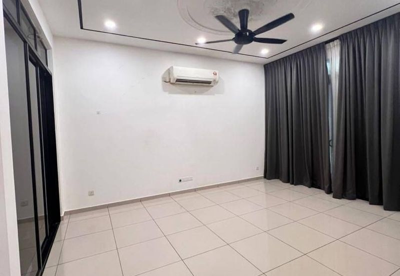 The WaterEdge Residences