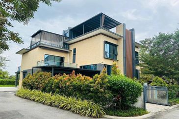 Golf & Resort Forest City, Fringe Villa