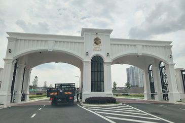 Bandar Baru Seri Alam