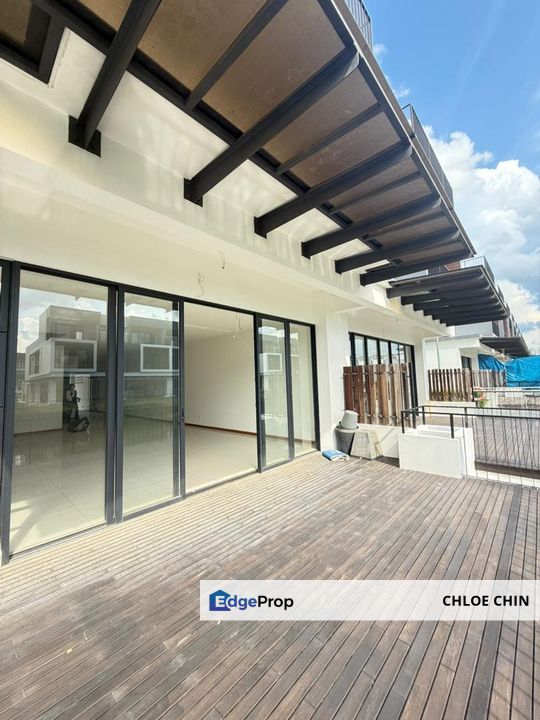 Senibong Cove Waterway Residences 3 Storey Grand Canal House For Sale, Johor, Masai