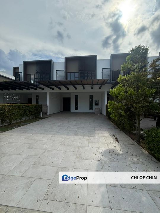 Senibong Cove Waterway Residences 3 Storey Grand Canal House For Sale, Johor, Masai