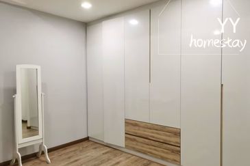 Dedaun Hijau (Greenfield Regency)