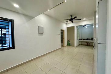 Maple Red, Adda Heights