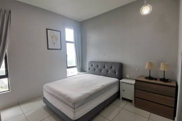 D'Summit Residences @ Kempas Utama