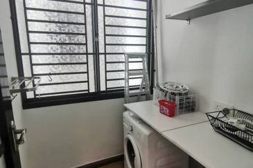 D'Summit Residences @ Kempas Utama