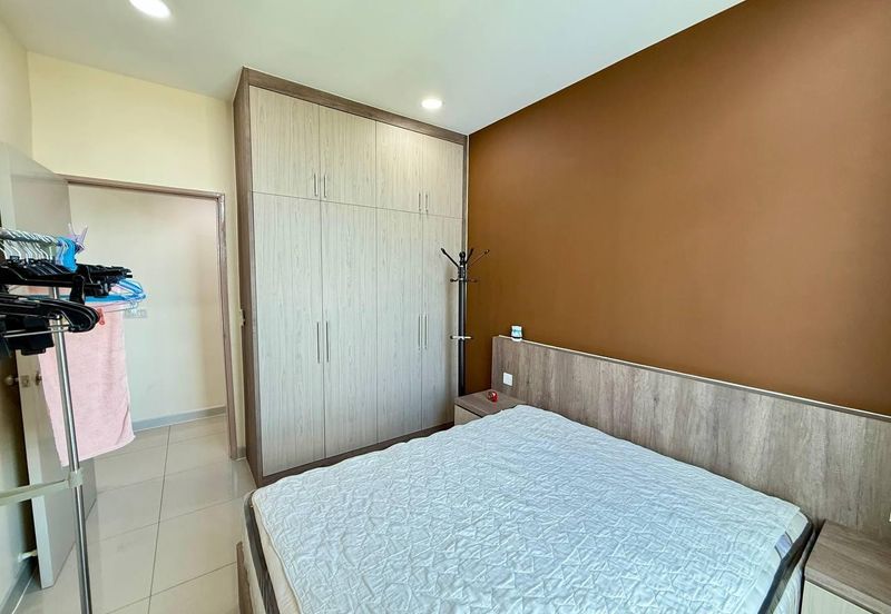 Dedaun Hijau (Greenfield Regency)