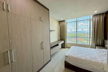 Dedaun Hijau (Greenfield Regency)