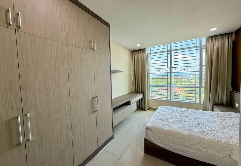 Dedaun Hijau (Greenfield Regency)