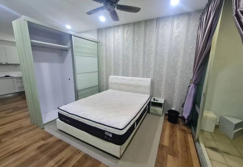 Dedaun Hijau (Greenfield Regency)