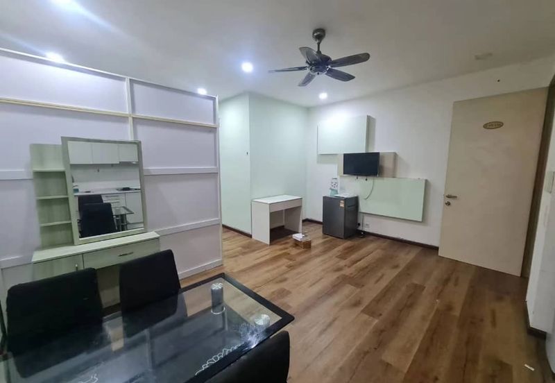 Dedaun Hijau (Greenfield Regency)