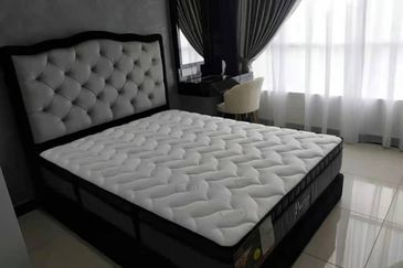 Dedaun Hijau (Greenfield Regency)