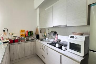 Dedaun Hijau (Greenfield Regency)