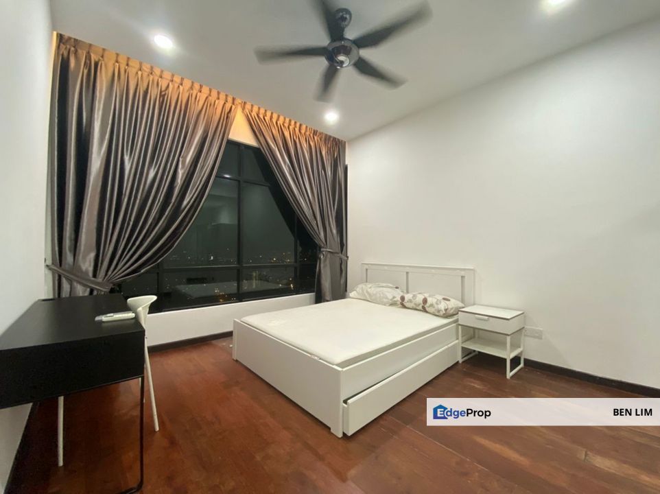 Molek Regency at Taman Molek High Floor Golf View For Sale, Johor, Johor Bahru