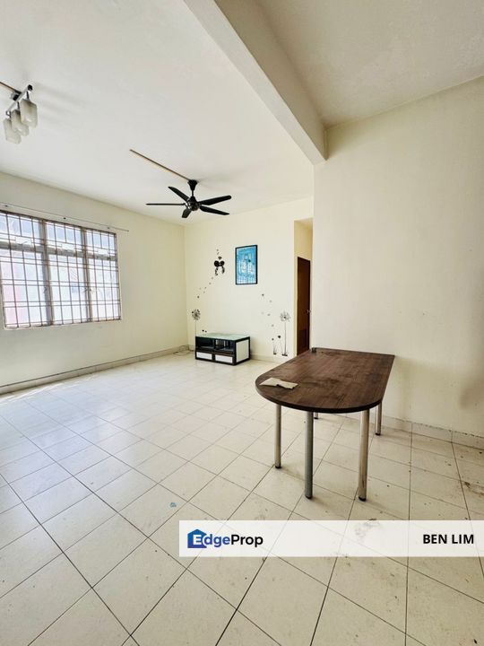 Pangsapuri Sri Mas at Desa Tebrau For Sale, Johor, Johor Bahru