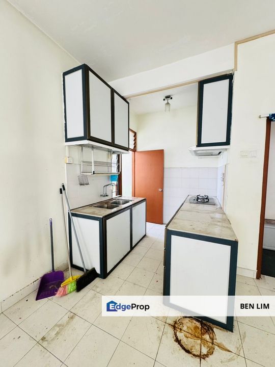 Pangsapuri Sri Mas at Desa Tebrau For Sale, Johor, Johor Bahru