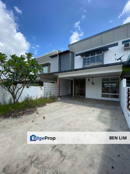 Below market! 25x80, double storey terrace, Johor, Setia Tropika