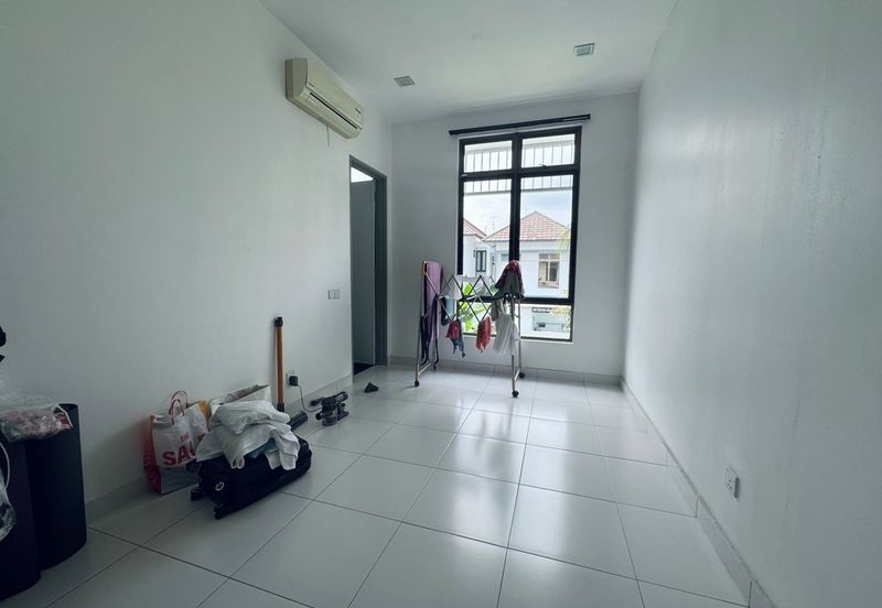Double Storey Cluster House Setia Tropika Johor Bahru For Sale