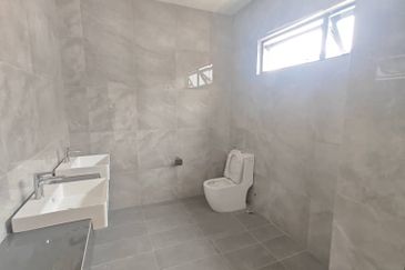 Austin Residence @Taman Mount Austin