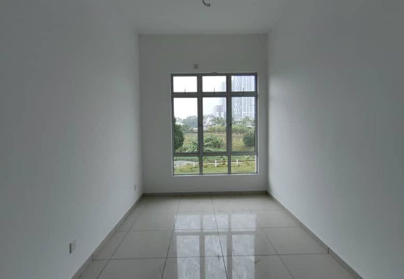 Double Storey Cluster Corner House Lot Taman Kempas Utama Johor Bahru For Sale