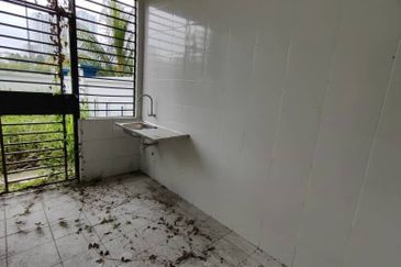 Double Storey Cluster Corner House Lot Taman Kempas Utama Johor Bahru For Sale