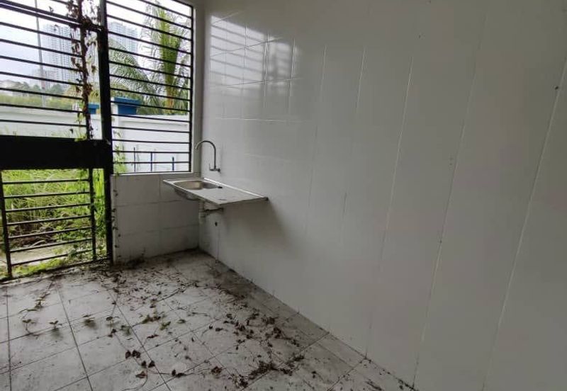 Double Storey Cluster Corner House Lot Taman Kempas Utama Johor Bahru For Sale