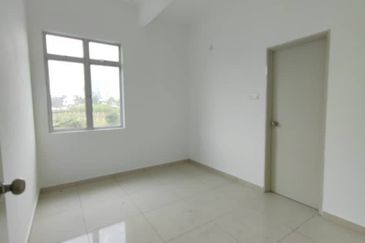 Double Storey Cluster Corner House Lot Taman Kempas Utama Johor Bahru For Sale