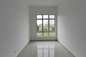 Double Storey Cluster Corner House Lot Taman Kempas Utama Johor Bahru For Sale