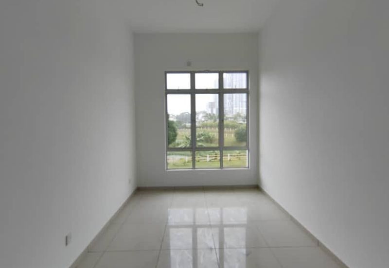 Double Storey Cluster Corner House Lot Taman Kempas Utama Johor Bahru For Sale