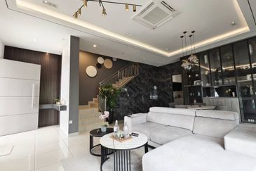 Austin Residence @Taman Mount Austin