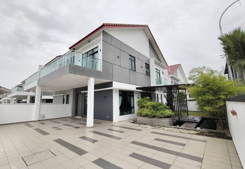 Austin Residence @Taman Mount Austin